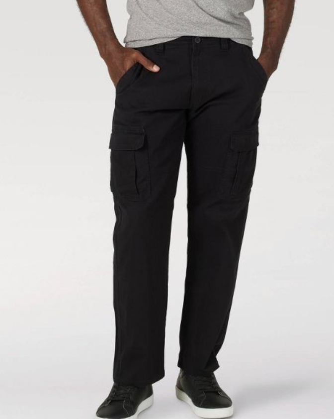WRANGLER - Men’s relaxed for cargo pants.