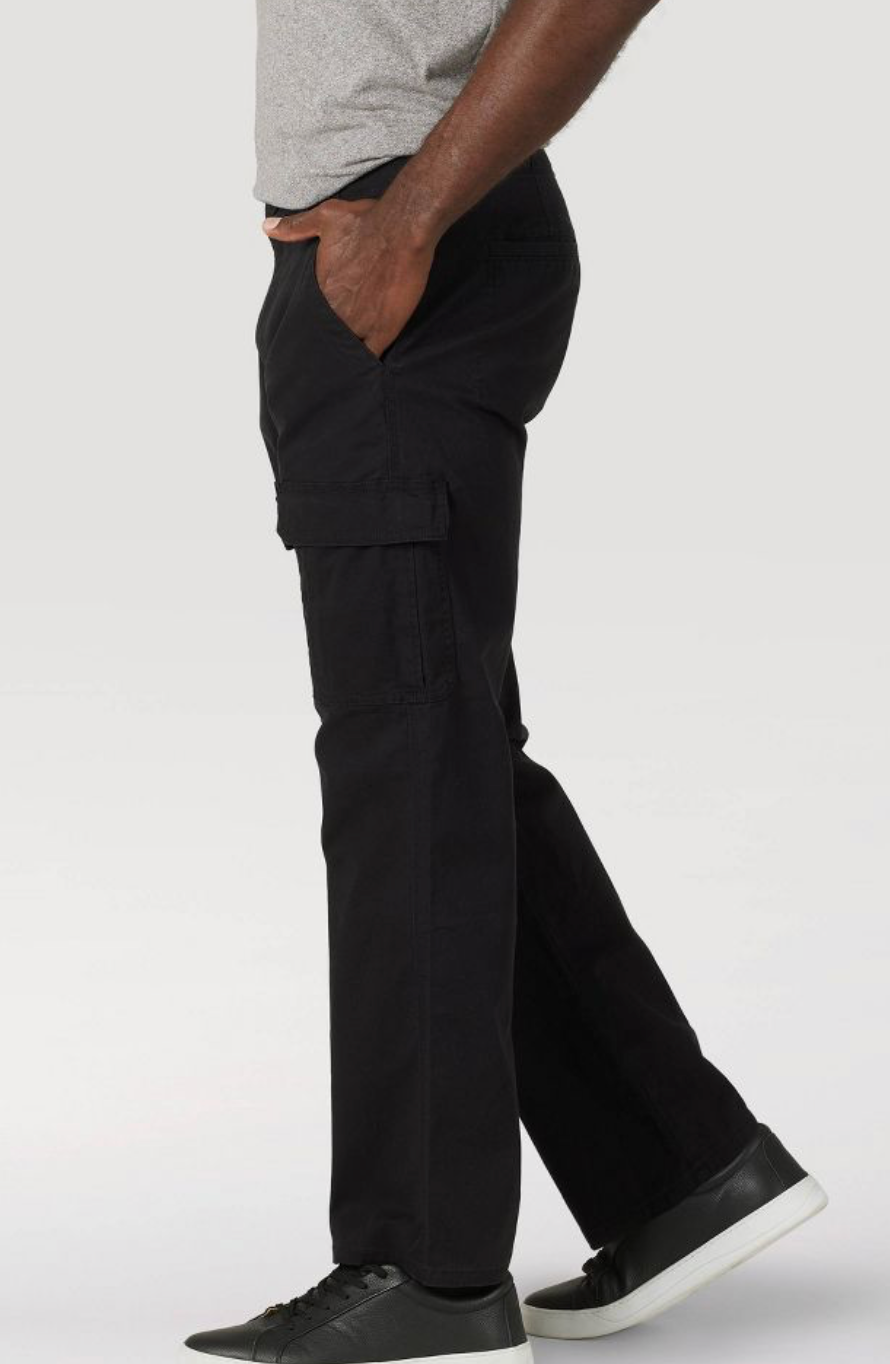 WRANGLER - Men’s relaxed for cargo pants.